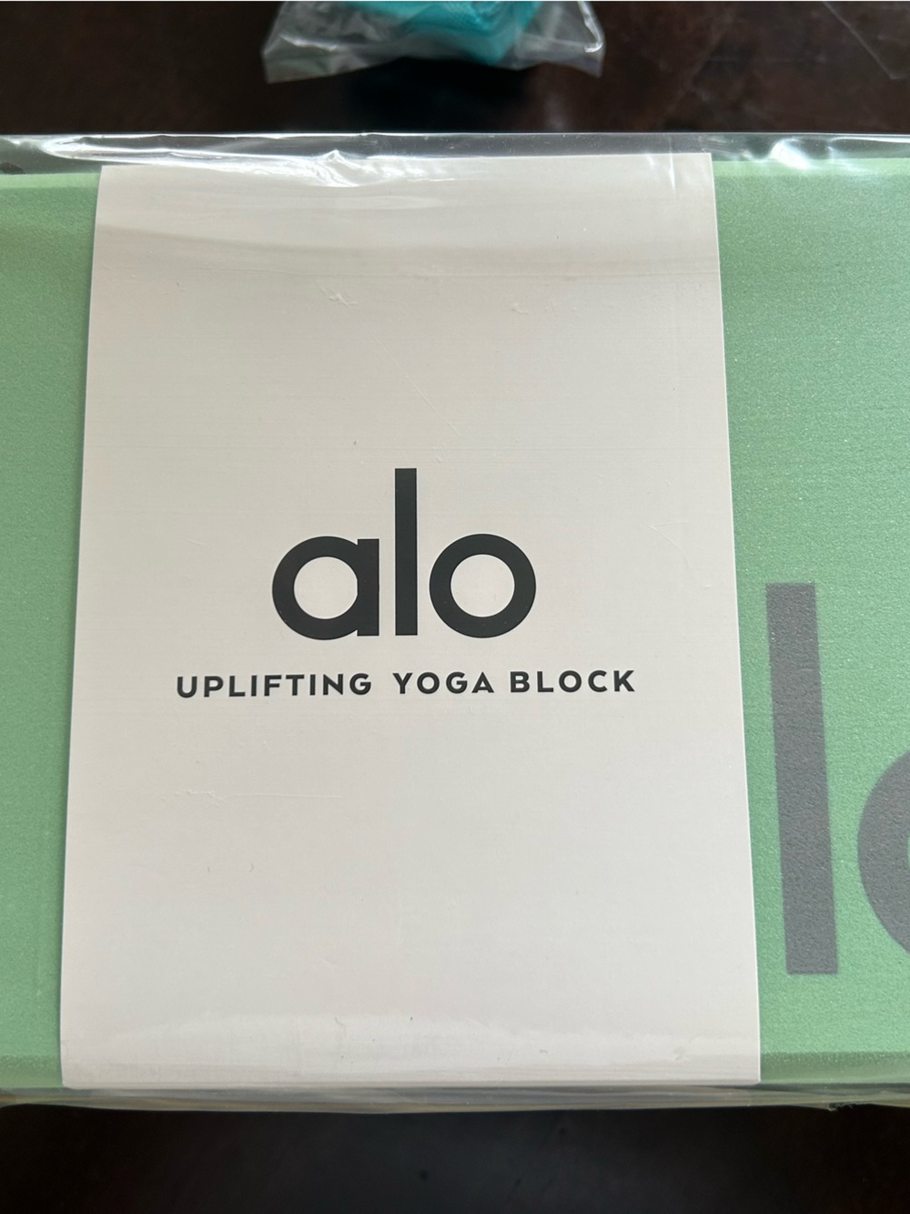 Alo yoga block melon colored, new in pkg